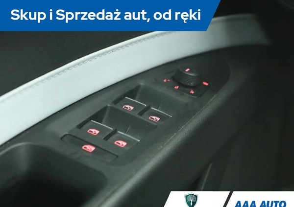 Seat Leon cena 78000 przebieg: 141104, rok produkcji 2016 z Szklarska Poręba małe 211